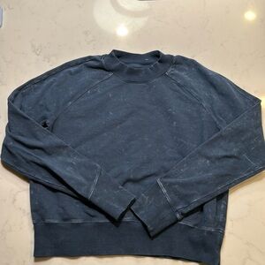 lululemon sweatshirt